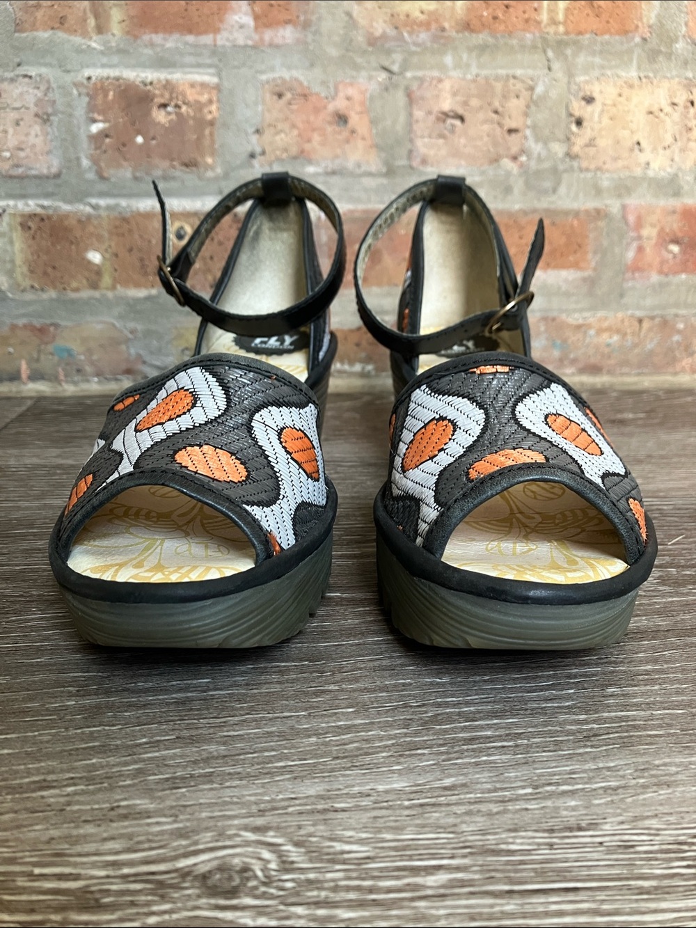 FLY LONDON
Yeji Open Toe Wedge Sandal - Picture 4 of 17